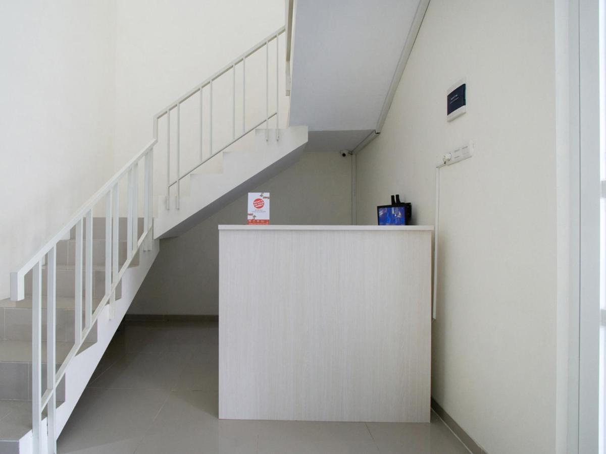 Hotel Oyo 3510 Borobudur Townhouse Malang
