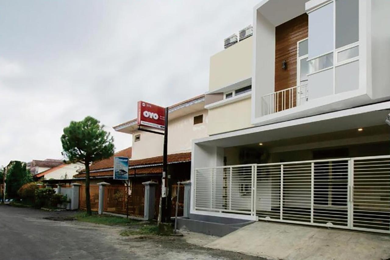 Oyo 3510 Borobudur Townhouse Hotel