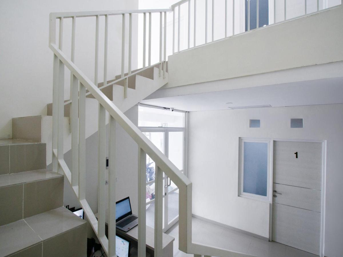 Oyo 3510 Borobudur Townhouse 2* Malang