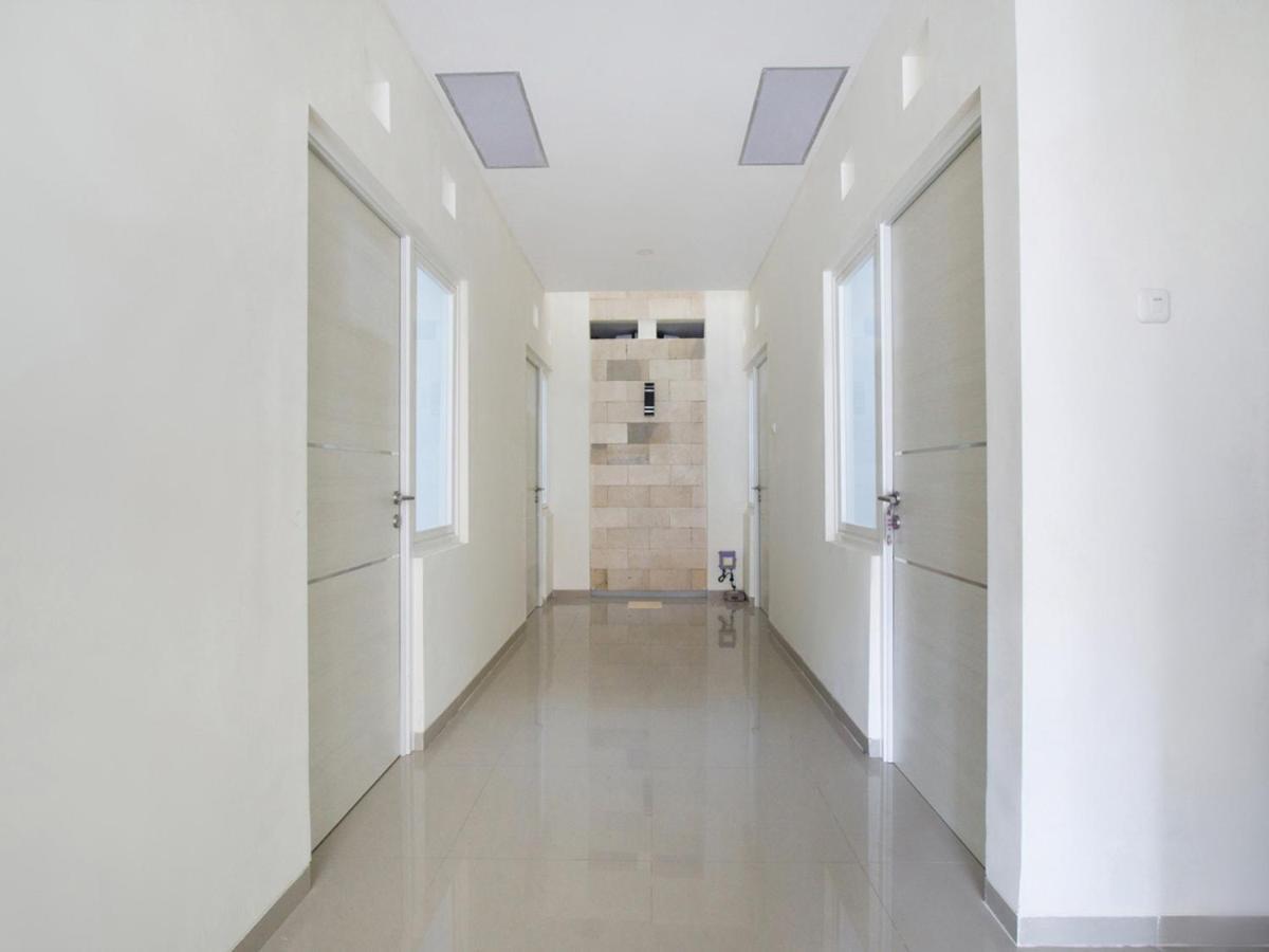 Hotel Oyo 3510 Borobudur Townhouse Malang